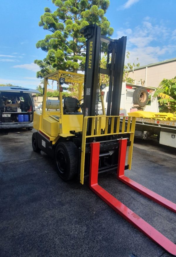 Hyster 5T Used Forklift - H5.00DX w/ Sideshift 4