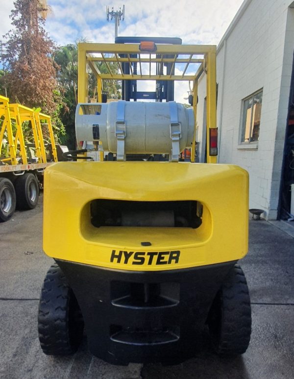 Hyster 5T Used Forklift - H5.00DX w/ Sideshift 6